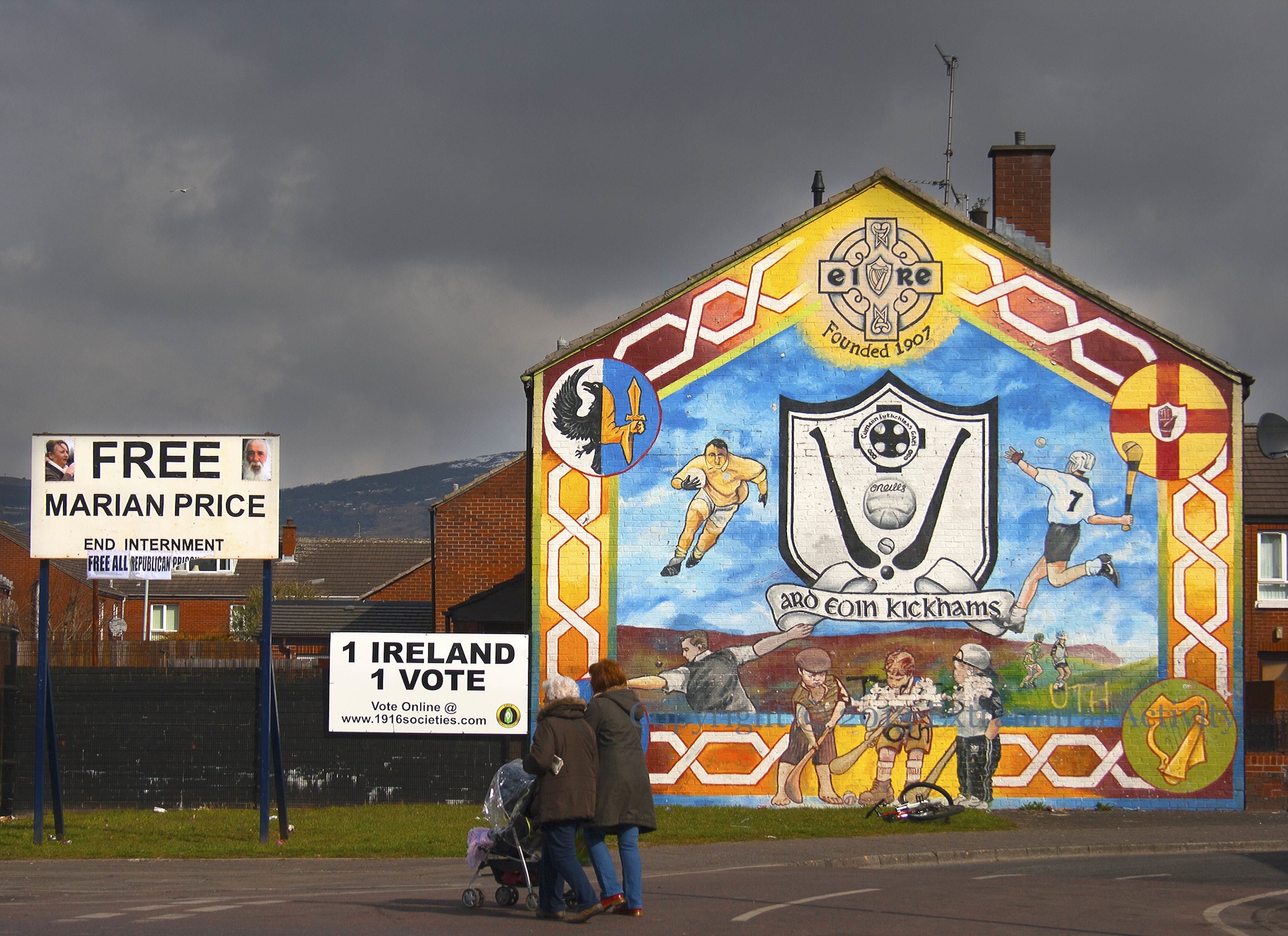 2013-04-08 ArdoyneGAAScene+