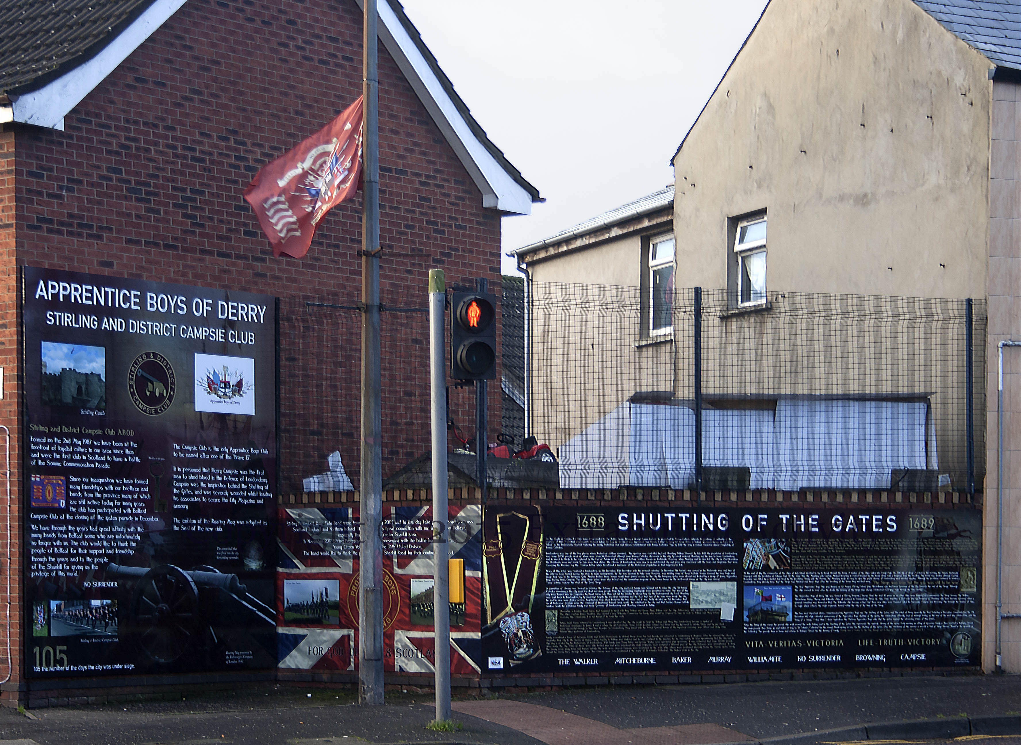 03220 2015-12-11 Apprentice Shutting w+